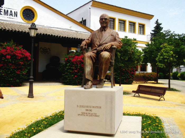 Monumento a Zoilo Ruiz Mateos