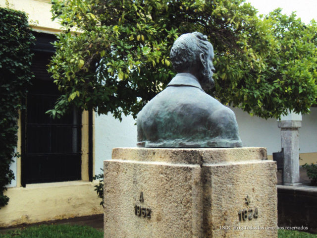 Monumento a Pedro Domecq y Lustau