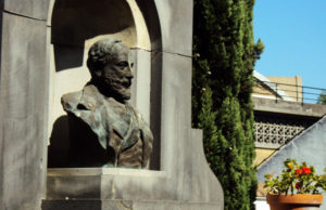Monumento a la figura de Manuel María González Ángel Monumento a Manuel María González