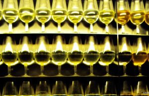 Y se vuelve a beber más vino en Jerez Y se vuelve a beber más vino en Jerez