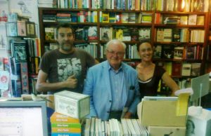 Mr. Julian Jeffs visita la Librería Agrícola Mr. Julian Jeffs visita la Librería Agrícola