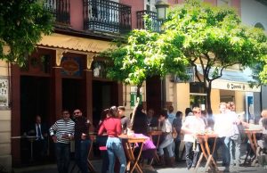 Caminando por la historia, bar la Moderna Caminando por la historia, bar la Moderna