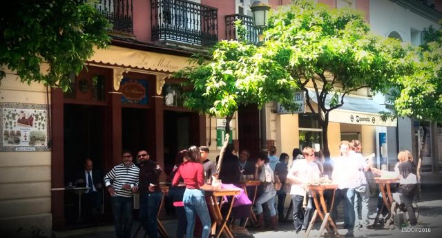 Caminando por la historia, bar la Moderna