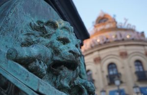 S.O.S al Monumento del Reloj del Gallo Azul S.O.S-monumento-al-reloj-del-gallo-azul