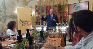 Seminario de Introducción a los Vinos de González Byass Cata de Antonio Flores