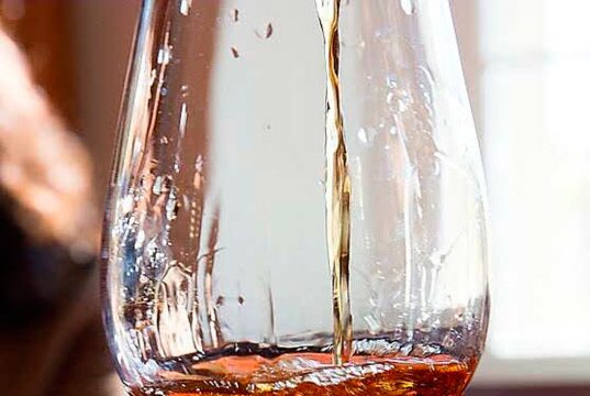 Alfonso Uno de Seis, el Primer «Vino Finito» de González Byass Alfonso, 1-6