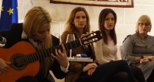 La exposión ‘El Vino, Alma de Mujer’ en los Claustros de Santo Domingo Exposición "El Vino,Alma de Mujer"