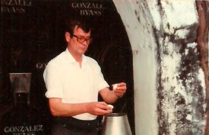 De cuando se le añadía sangre de toro a los vinos de Jerez Clarificación