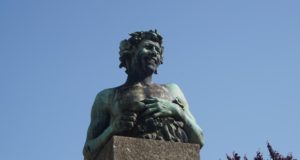 ¿Y porque no un monumento al Dios Baco en Jerez? Baco