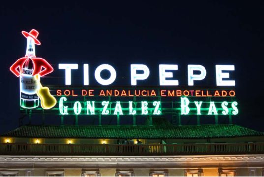 El Luminoso de Tío Pepe Ilumina La Nochevieja Luminoso