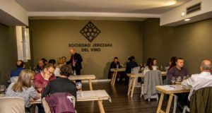 Cata a Ciegas en La Sociedad Jerezana del Vino por Fernando Tenorio Cata a Ciegas
