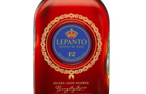 Fino Tío Pepe Cuatro Palmas y Brandy Lepanto, premiados por la AEPEV Lepanto Solera Gran Reserva, un Brandy de Jerez perfecto para “desconectar”