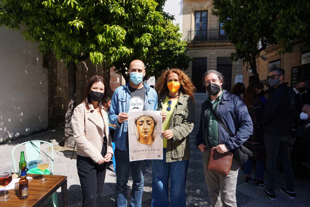 Francisco e Inma de La Sacristía del Caminante junto a Luz y Jaime de Tabanco Plateros y La Frontera de Jerez.