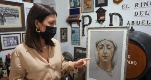 Bellísimo Cartel de Semana Santa de Inma Peña para La Sacristía del Caminante La artista plástica Inma Peña explica su obra