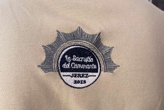 El Freidor de La Calle Arcos con La Sacristía del Caminante Logotipo de La Sacristía del Caminante