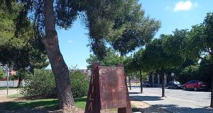 El abandonado Monumento a George Sandeman en Jerez Estado actual del Monolito dedicado a George Sandeman en Jerez