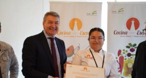 Josselin Espinoza y su Pato al Vinagre de Jerez conquistan al jurado de Cocina con Esencia Josselin Espinoza y su Pato al Vinagre de Jerez conquistan al jurado de Cocina con Esencia