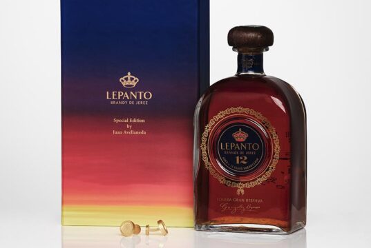 Brandy Lepanto y Juan Avellaneda presentan la segunda edición de gemelos inspirados en Jerez Brandy Lepanto y Juan Avellaneda presentan la segunda edición de gemelos inspirados en Jerez