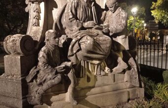 Sobre la rehabilitación de la Plaza Marqués de Domecq Sobre La Rehabilitación De La Plaza Marqués De Domecq