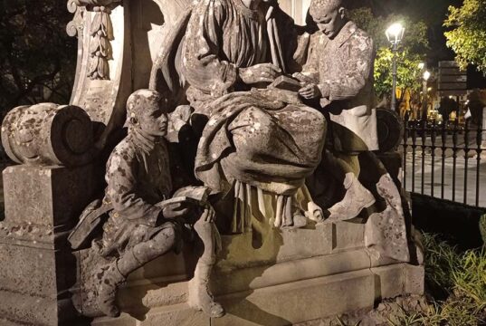 Sobre la rehabilitación de la Plaza Marqués de Domecq Sobre La Rehabilitación De La Plaza Marqués De Domecq