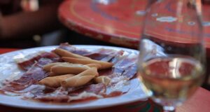 Cómo convertirte en experto en Manzanilla y ser un perfecto anfitrión en la feria de Sevilla Cómo convertirte en experto en Manzanilla y ser un perfecto anfitrión en la feria de Sevilla