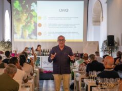 SherryMaster por Tío pepe, La Formación del Vino de Jerez desde otro Prisma SherryMaster 2023, Antonio Flores, enólogo de González Byass impartiendo una Cata